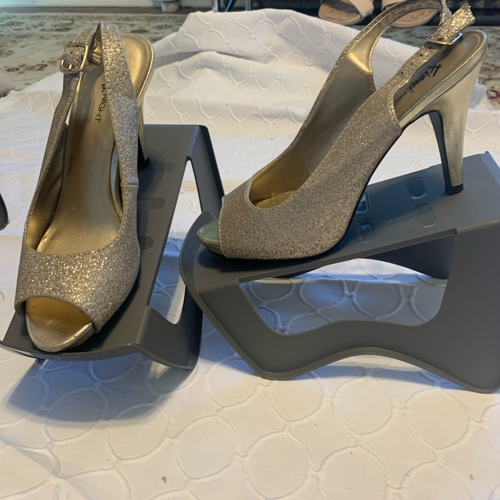 FIONI Clothing Sparkling Silver Peep-Toe Heels